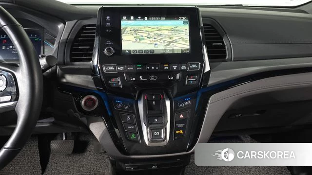 Honda Odyssey 2018 Серебристо-серый из Кореи, фото 4
