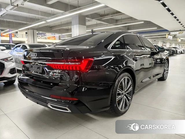 Audi A6L 2021 Черный из Китая, фото 4