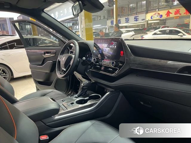 Toyota Crown Lufang 2025 Черный из Китая, фото 4