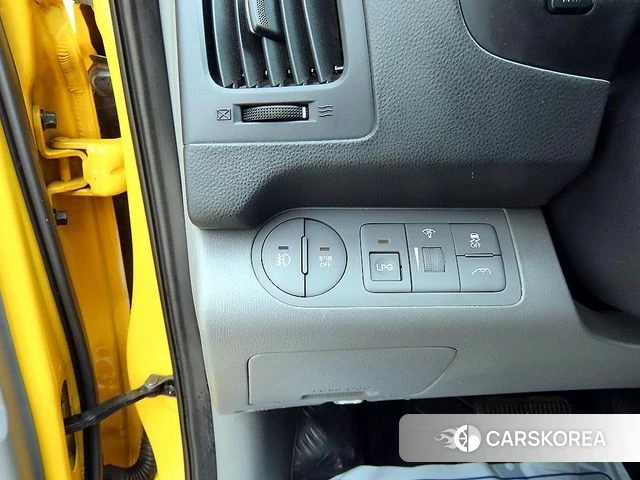 Hyundai The New Grand Starex 2018 Желтый из Кореи, фото 4