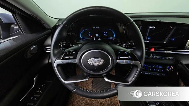 Hyundai The New Avante (CN7) 2023 Светло-серебряный цвет из Кореи, фото 4