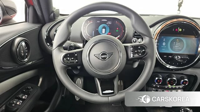 Mini Cooper S Clubman 2023 Красный из Кореи, фото 4