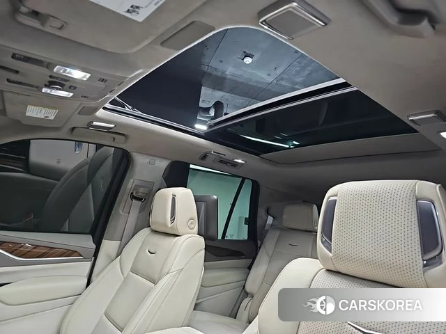 Cadillac Escalade 5th Generation 2021 Белый из Кореи, фото 4
