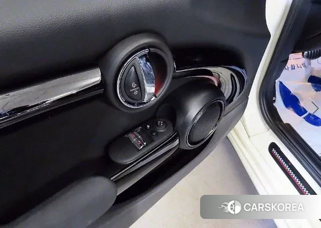 Mini Cooper S 2022 Белый из Кореи, фото 4