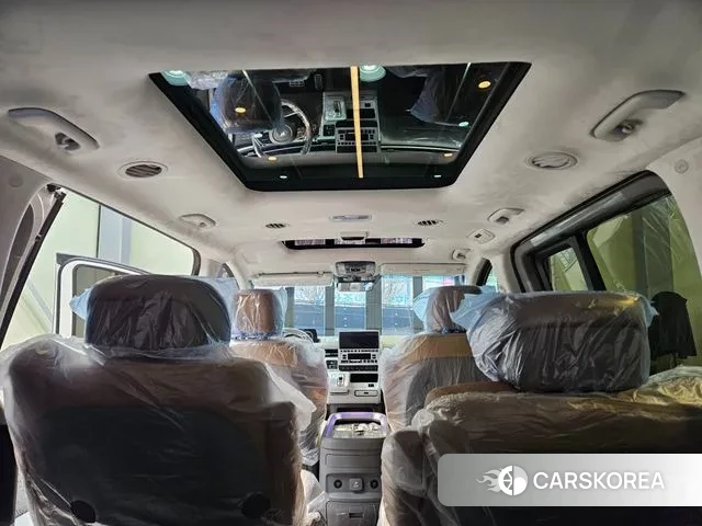 Hyundai Staria 2025 Белый из Кореи, фото 4