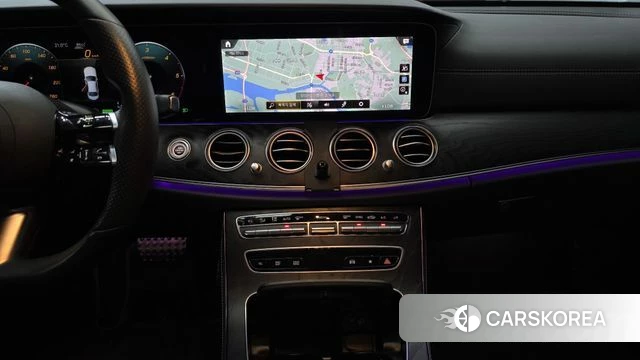 Mercedes-Benz E-Class W213 2022 Белый из Кореи, фото 4