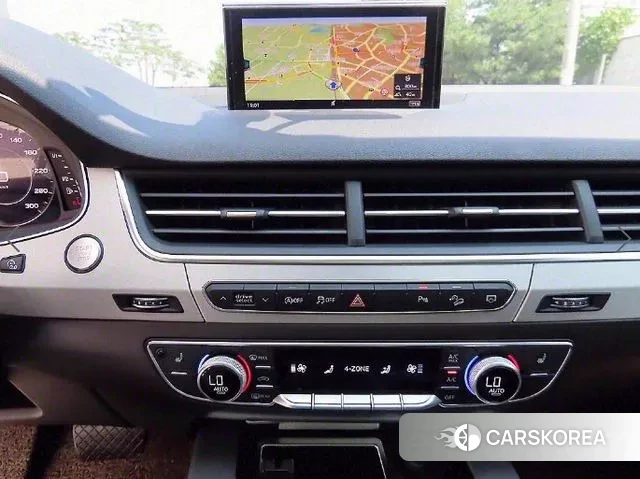 Audi Q7 (4M) 2019 Серебряный из Кореи, фото 4