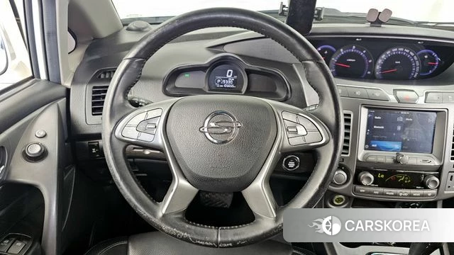 Ssangyong Korando Turismo 2018 Белый из Кореи, фото 4