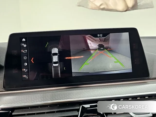 BMW 5 Series (G30) 2018 Серебристо-серый из Кореи, фото 4