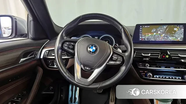 BMW 5 Series (G30) 2018 Серый из Кореи, фото 4