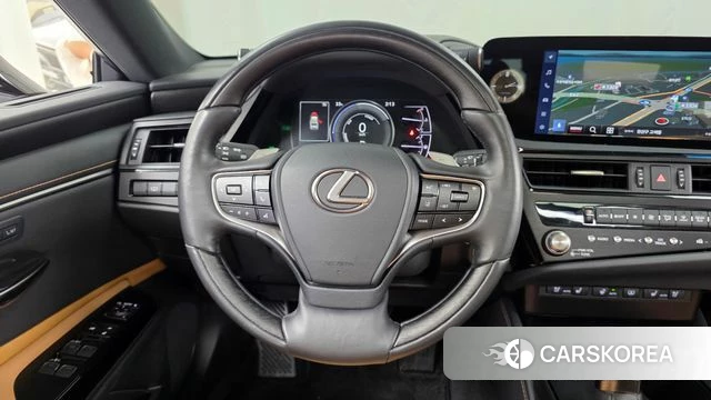 Lexus ES300h 7th generation 2024 Белый из Кореи, фото 4