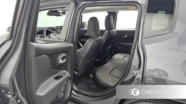 Jeep Renegade 2023 Серый из Кореи, фото 4