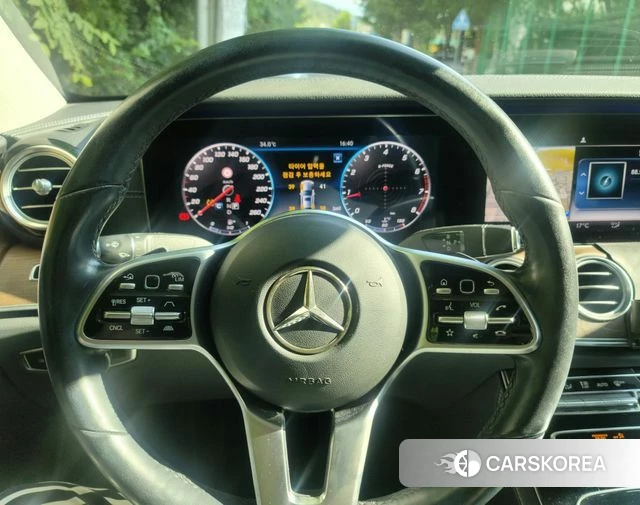 Mercedes-Benz E-Class W213 2020 Белый из Кореи, фото 4