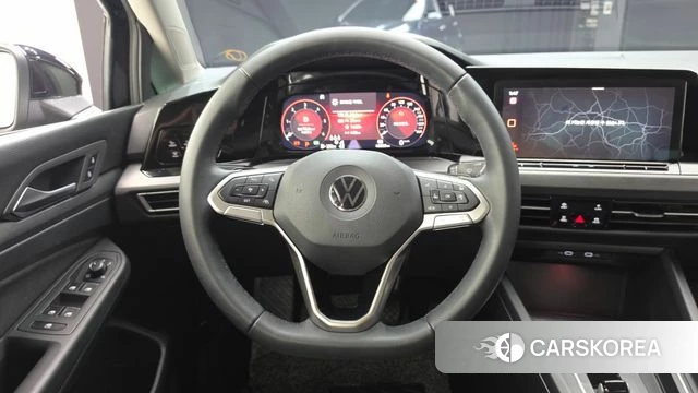 Volkswagen Golf 8th Generation 2022 Черный из Кореи, фото 4