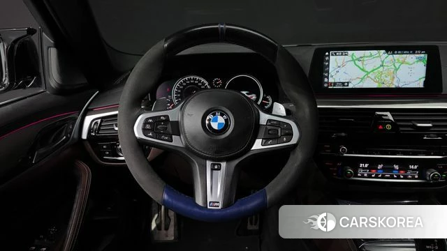 BMW 5 Series (G30) 2018 Серый из Кореи, фото 4