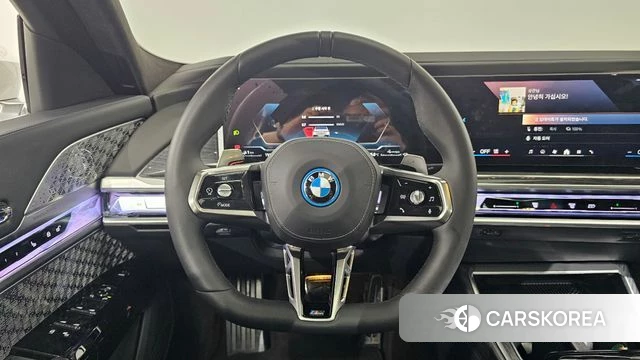 BMW 7 Series (G70) 2025 Белый из Кореи, фото 4