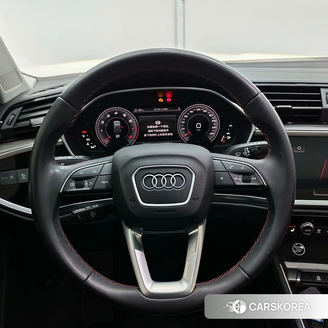Audi Q3 2023 Белый из Китая, фото 4