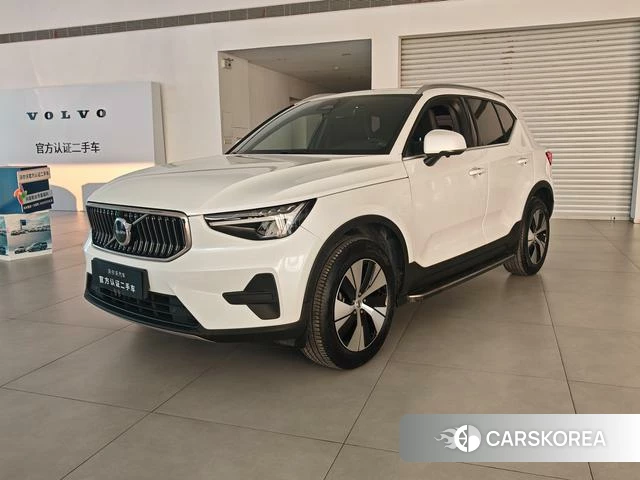 Volvo XC40 2022 Белый из Китая, фото 4