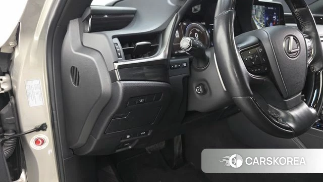 Lexus ES300h 7th generation 2019 Жемчужный цвет из Кореи, фото 4