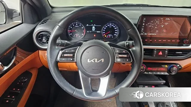 Kia The New K3 2nd generation 2021 Белый из Кореи, фото 4
