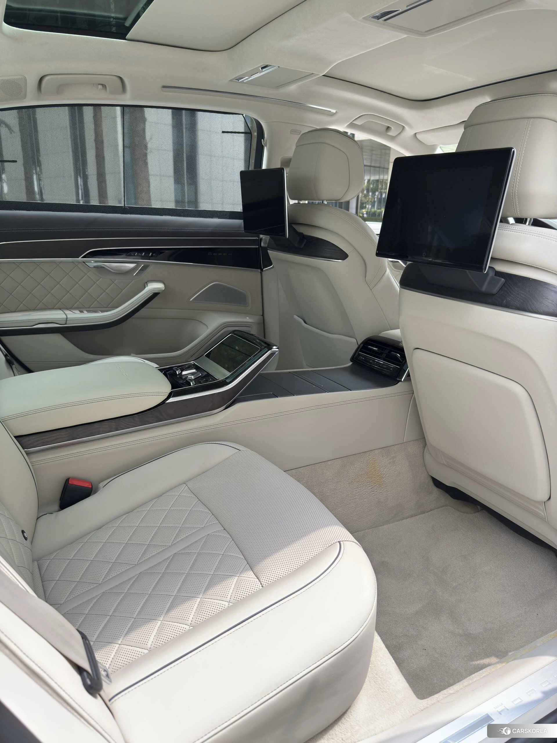 Audi A8 2022 Черный из Китая, фото 4