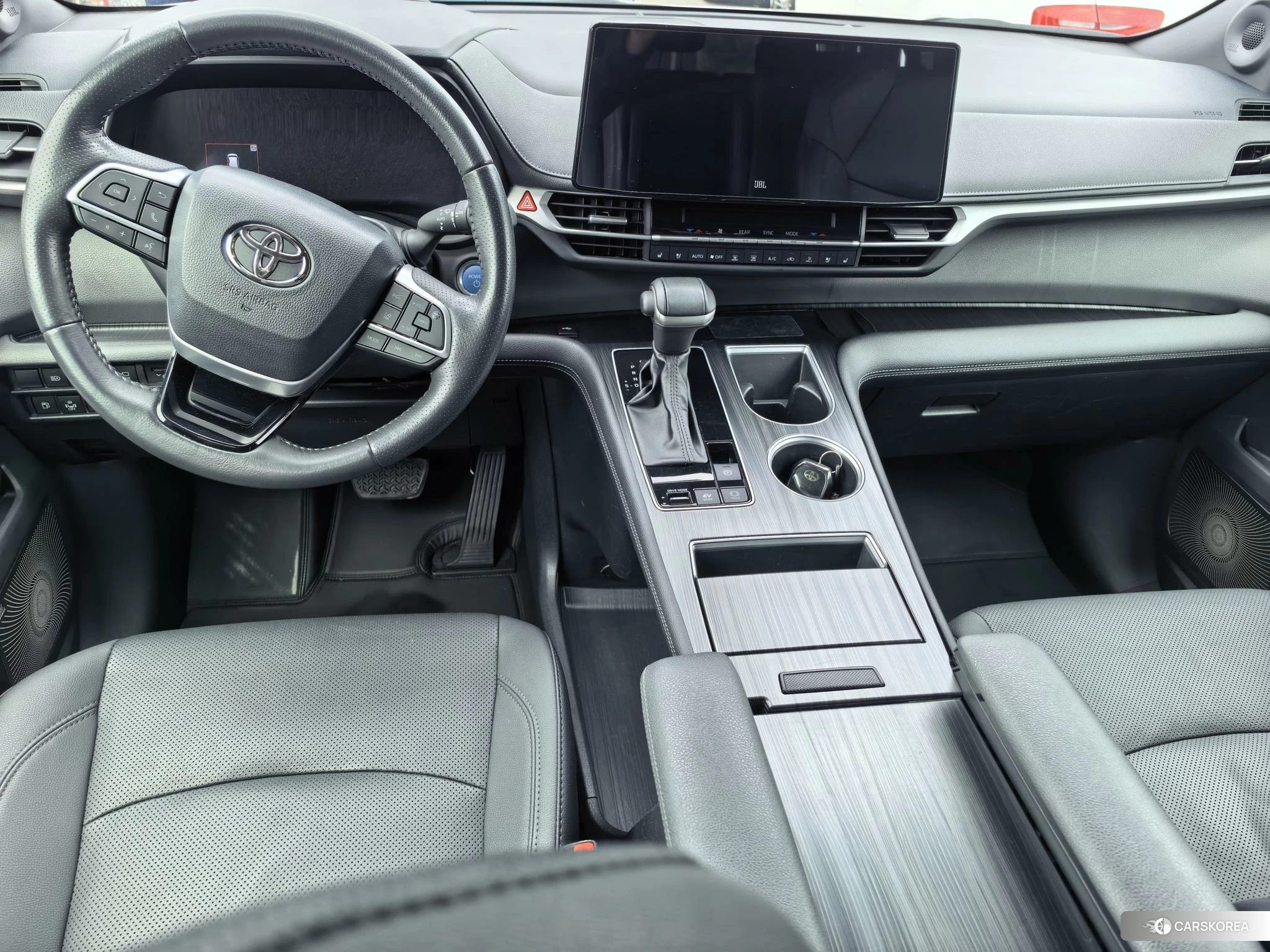 Toyota Saina 2023 Белый из Китая, фото 4