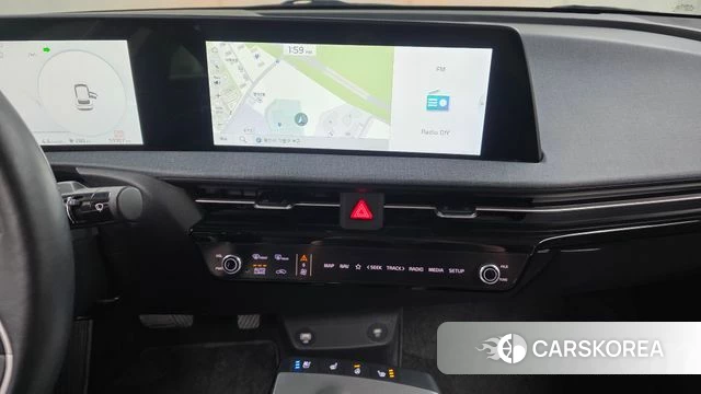 Kia EV6 2023 Жемчужный цвет из Кореи, фото 4