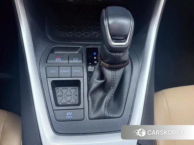 Toyota RAV4 5th Generation 2022 Белый из Кореи, фото 4