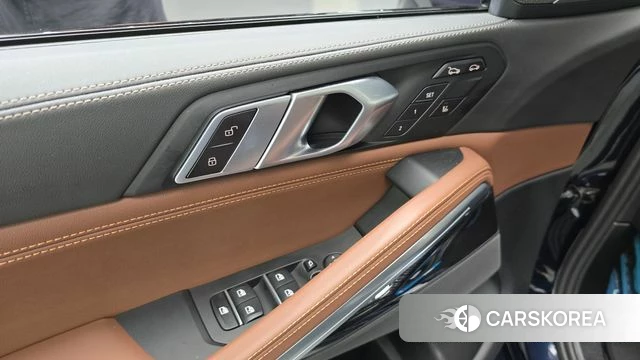 BMW X6 (G06) 2024 Черный из Кореи, фото 4