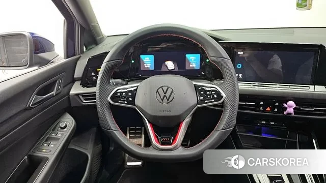 Volkswagen Golf 8th Generation 2023 Синий из Кореи, фото 4