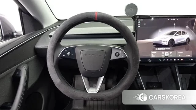 Tesla Model Y 2025 Серебристо-серый из Кореи, фото 4