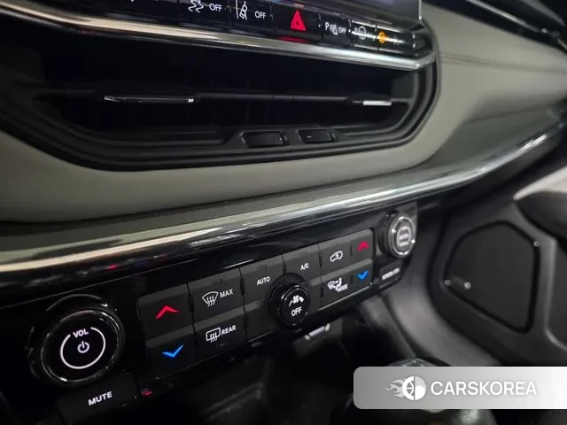 Jeep Compass 2nd Generation 2022 Белый из Кореи, фото 4