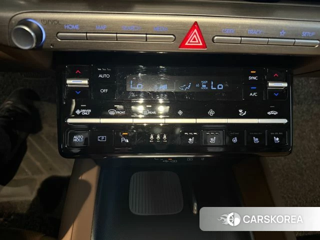 Hyundai Grandeur Hybrid (GN7) 2023 Белый из Кореи, фото 4