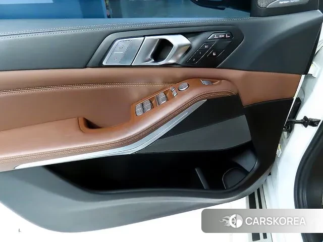 BMW X7 (G07) 2022 Белый из Кореи, фото 4