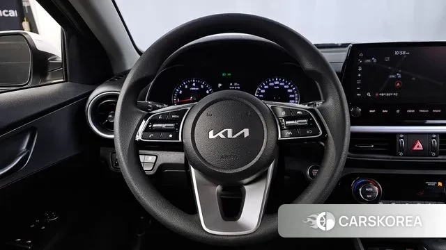 Kia The New K3 2nd generation 2021 Белый из Кореи, фото 4