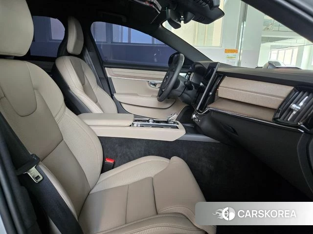 Volvo S90 2026 Серый из Кореи, фото 4