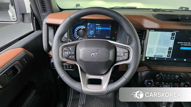 Ford Bronco 6th Generation 2024 Серебристо-серый из Кореи, фото 4