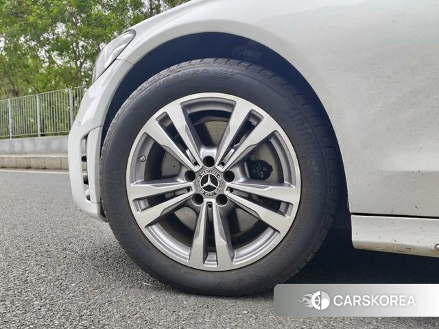 Mercedes-Benz Class C 2021 Белый из Китая, фото 4
