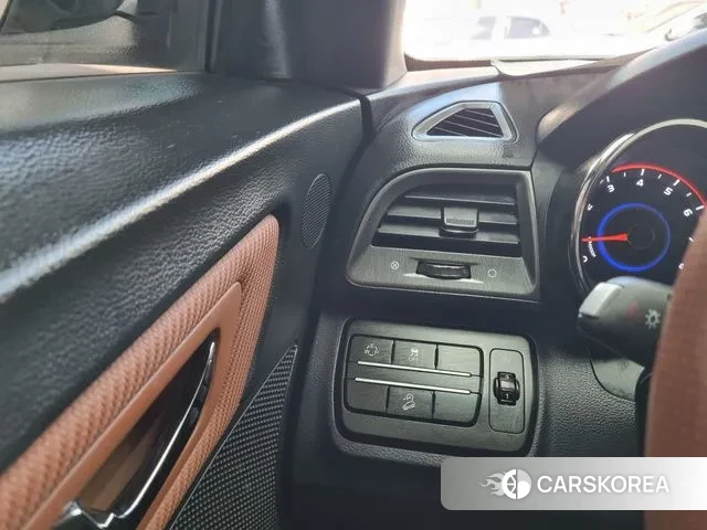 Ssangyong Tivoli Armor 2019 Белый из Кореи, фото 4