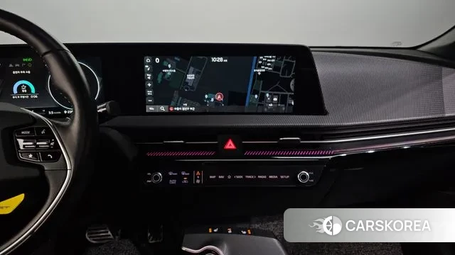 Kia EV6 2023 Белый из Кореи, фото 4