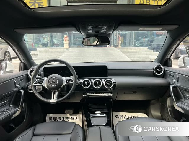 Mercedes-Benz Class A 2023 Белый из Китая, фото 4