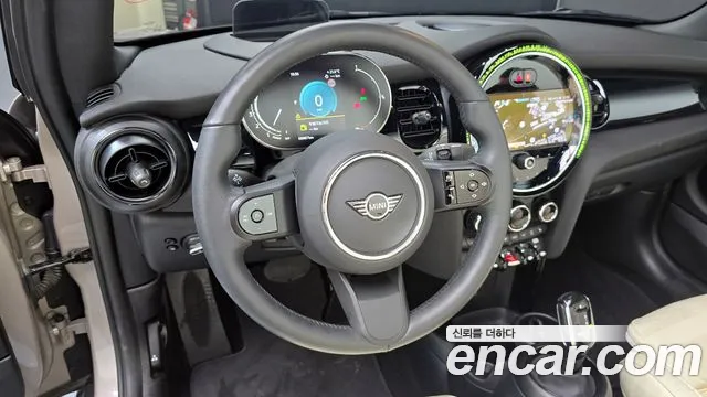 Mini Cooper Convertible 2023 Песочный из Кореи, фото 4