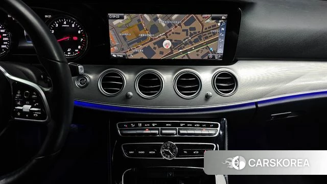 Mercedes-Benz E-Class W213 2018 Серый из Кореи, фото 4