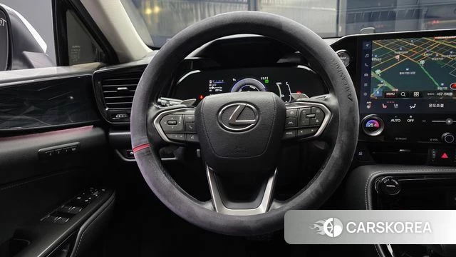 Lexus NX450h + 2nd generation 2024 Белый из Кореи, фото 4