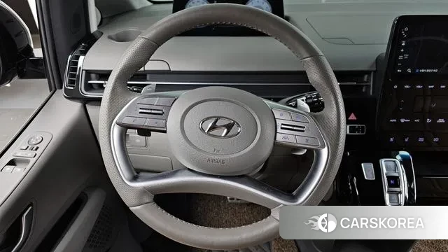 Hyundai Staria 2023 Черный из Кореи, фото 4