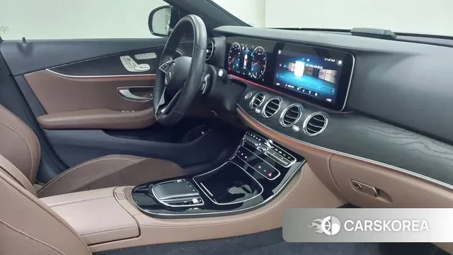 Mercedes-Benz E-Class W213 2023 Черный из Кореи, фото 4