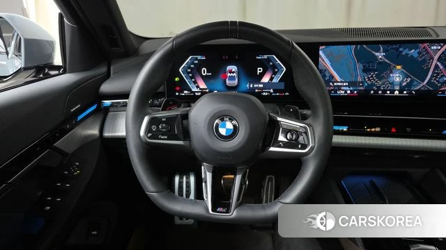 BMW 5 Series (G60) 2024 Небесно-голубой из Кореи, фото 4