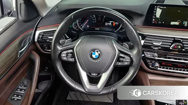 BMW 5 Series (G30) 2018 Светло-серебряный цвет из Кореи, фото 4