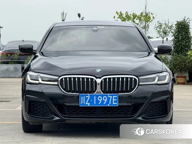 BMW 5 series 2021 Черный из Китая, фото 4