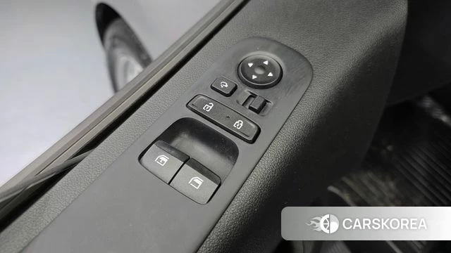 Hyundai Staria 2023 Серебряный из Кореи, фото 4
